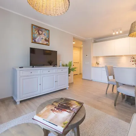 Mi Casa Holidays Park Apartment *